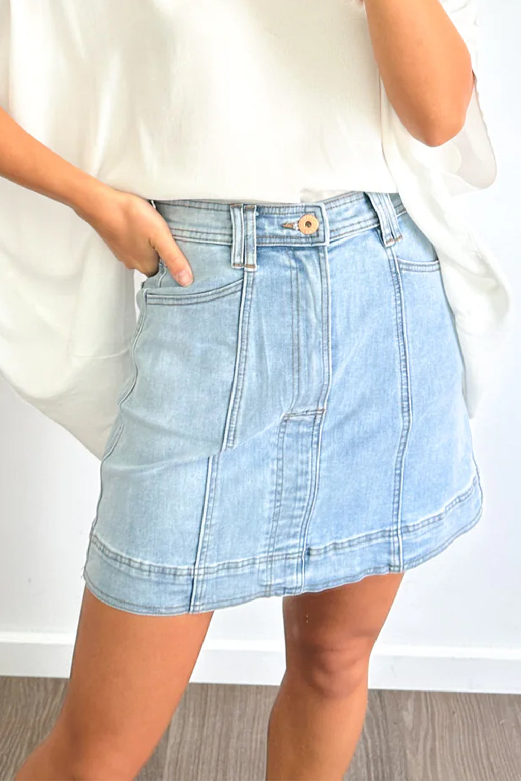 Blue Exposed Seam A-Line Denim Mini Skirt with Pockets